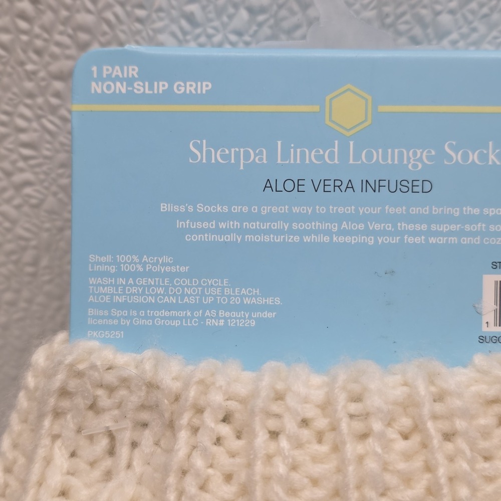 Bliss Spa Lounge Socks Womens 5-10 Blue Aloe Infused Sherpa Lined Slipper Socks - Picture 7 of 15